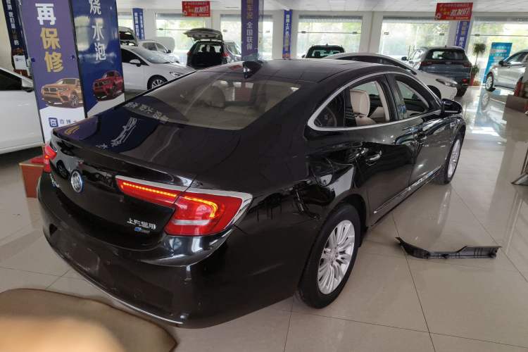 Used Buick LaCrosse 2018 30H Elite Edition
