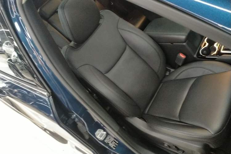 Used  Grand Commander 2022 2.0T Two-Wheel Drive Luxury Version
