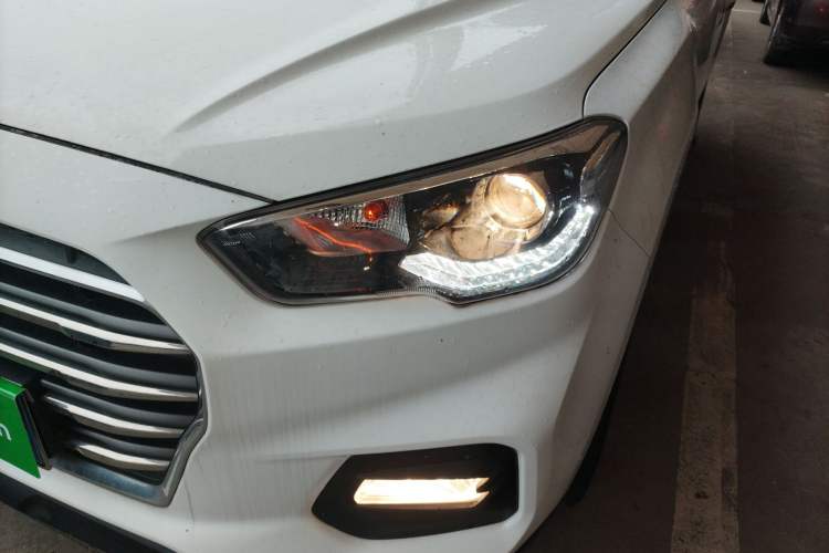 Used Hyundai ix35 2019 2.0L Automatic 2WD Zhiyong·Changxiang Edition China V Standard
