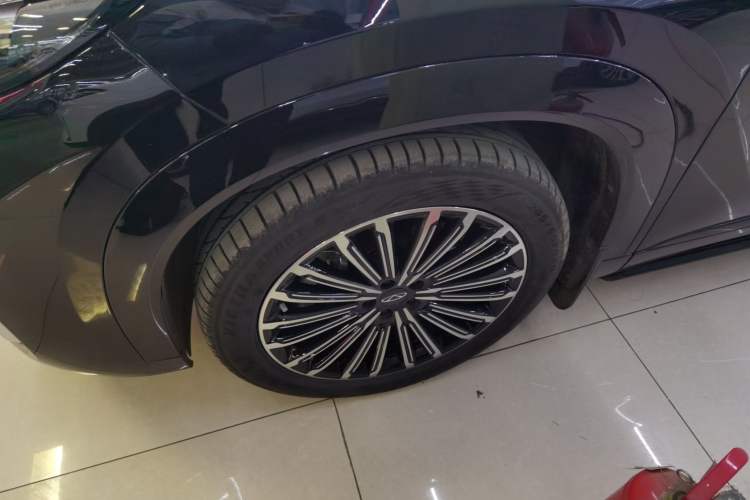 Used Chery Tiggo 9 C-DM 2025 1.5T 106KM Ultra-Enjoyment Version 5 Seats Lithium Iron Phosphate
