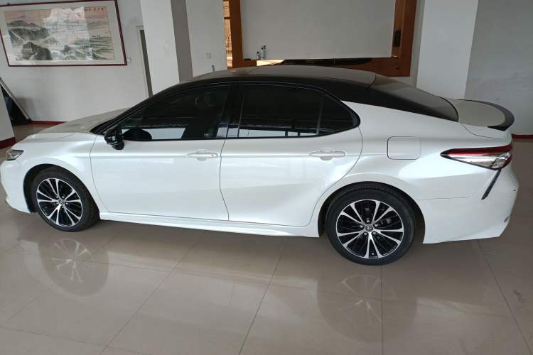 Used Toyota Camry 2018 2.0S FENGSHANG Edition
