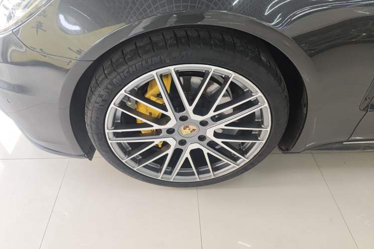 Used Porsche Panamera 2017 Panamera 4 Executive Long Wheelbase 3.0T