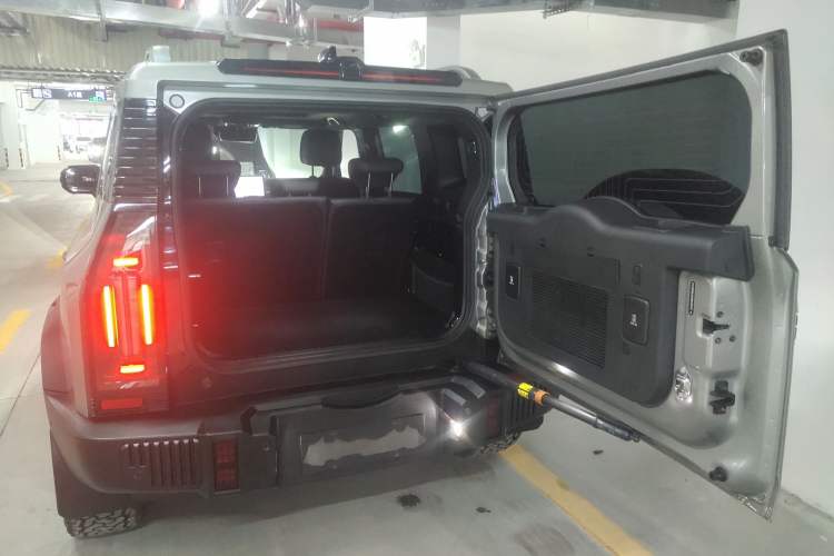 Used JETOUR Traveler 2023 2.0T All-Wheel Drive Conquer PRO