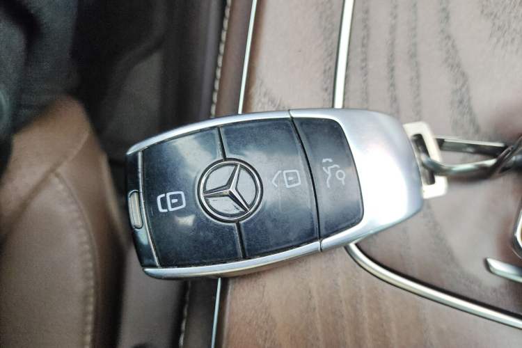 Used Mercedes-Benz E-Class 2021 Restyled E 300 L Luxury Edition
