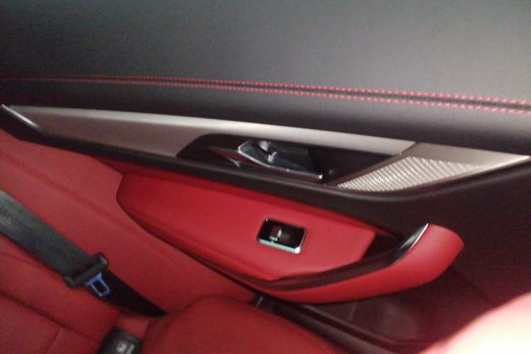 Used Jaguar F-PACE 2024 P250 R-Dynamic SE
