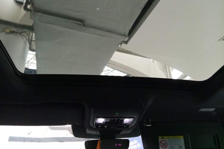 Used Volkswagen Teramont 2025 Tiguan Pro 450TSI Four-Wheel Drive Summit Edition
