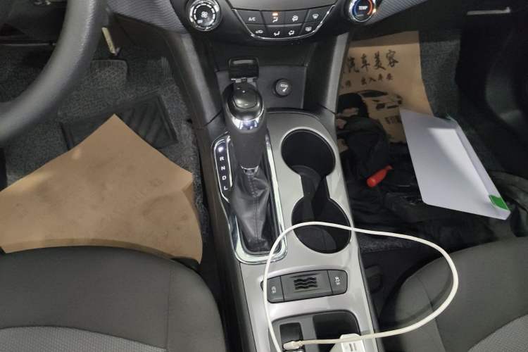 Used Chevrolet Cruze 2018 320 Automatic Pioneer Sunroof Edition
