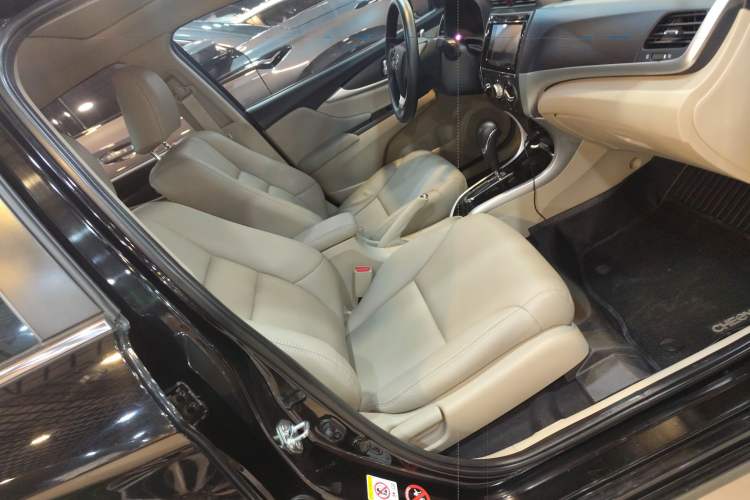 Used Honda Crider 2016 1.8L CVT Luxury Edition
