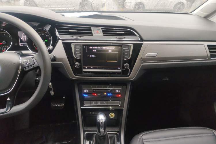 Used Volkswagen Touran 2021 Touran L 280TSI DSG Comfort Edition 7 Seats