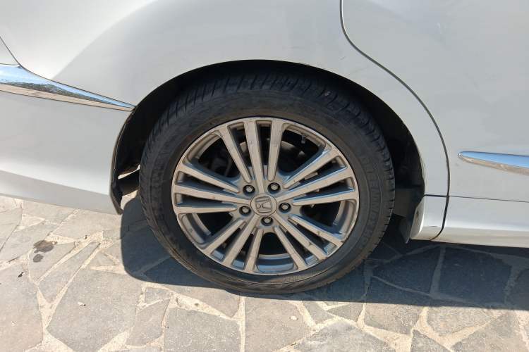 Used Honda Elysion 2016 2.4L Style Edition
