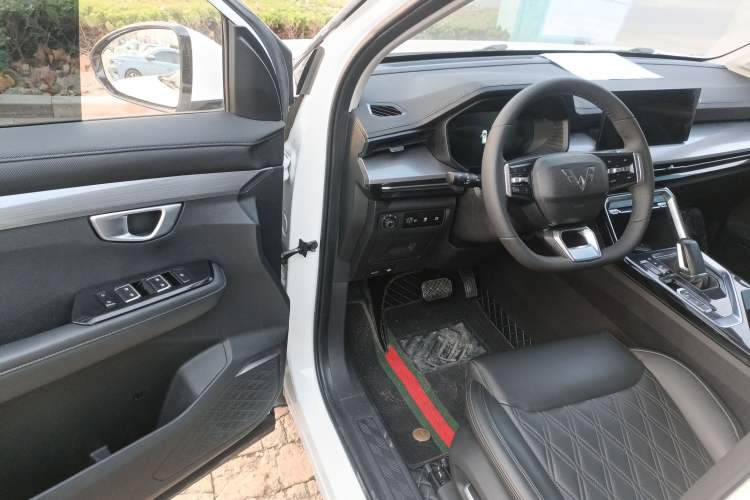 Used Wuling Asta 2022 2.0L DHT Electric-Speed Version