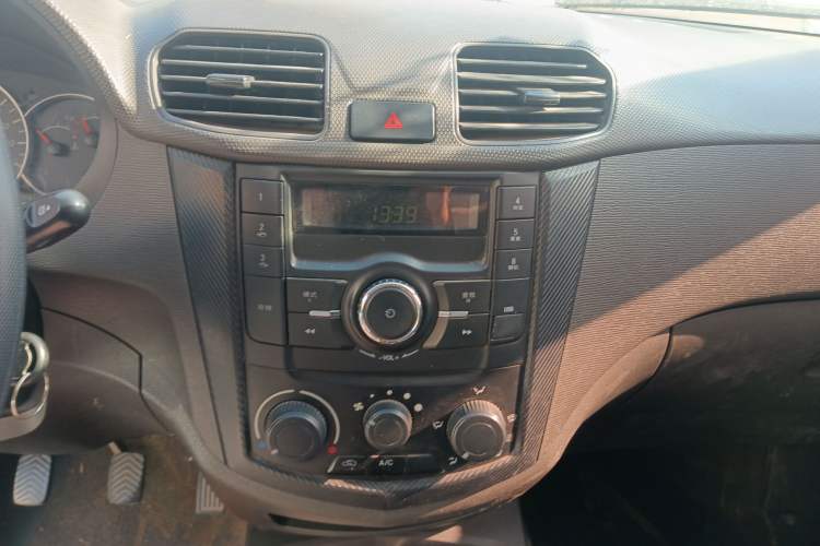 Used Wuling Hongguang 2015 1.2L S Base Model China V Standard