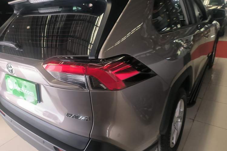 Used Toyota RAV4 2023 2.0L CVT Two-Wheel Drive Urban Edition
