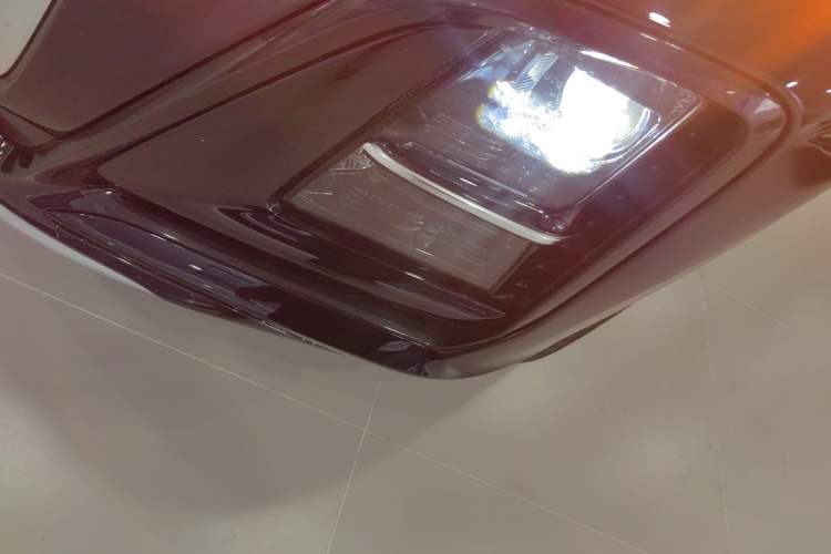 Used Hongqi HS3 2023 1.5T Two-Wheel Drive Shanwei Edition
