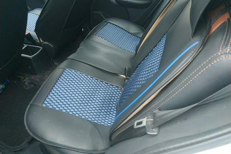 Used Cowin C3R 2015 1.5L Manual Gold Diamond Edition