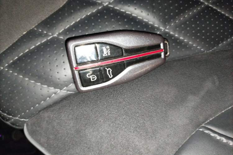 Used Hongqi HS5 2019 2.0T Smart Connect Flagship All-Wheel-Drive Version
