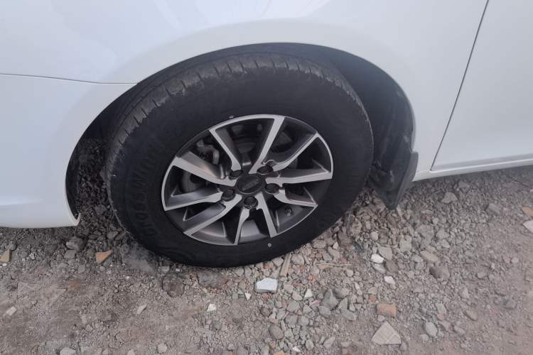 Used Geely Auto Emgrand 2019 Leading Edition 1.5L Manual Luxury Model China VI Standard