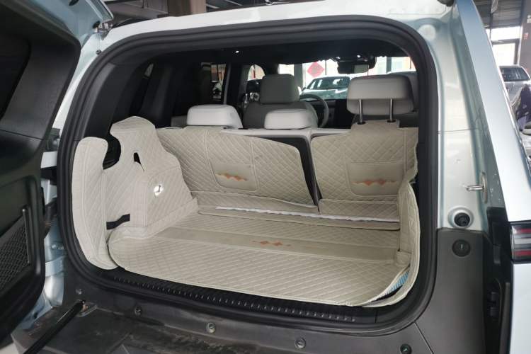 Used Formula Leopard Titanium 3 2025 501 km All-Wheel Drive Intelligent Driving Max Edition
