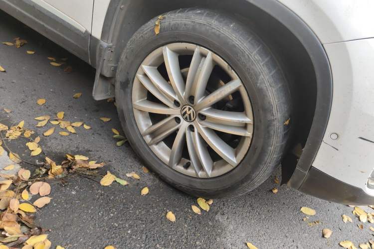 Used Volkswagen Tiguan 2013 2.0 TSI Automatic All-Wheel-Drive Flagship Edition
