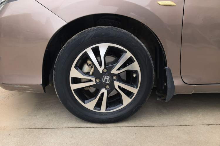 Used Honda Greiz 2016 1.5L Manual Classic Edition
