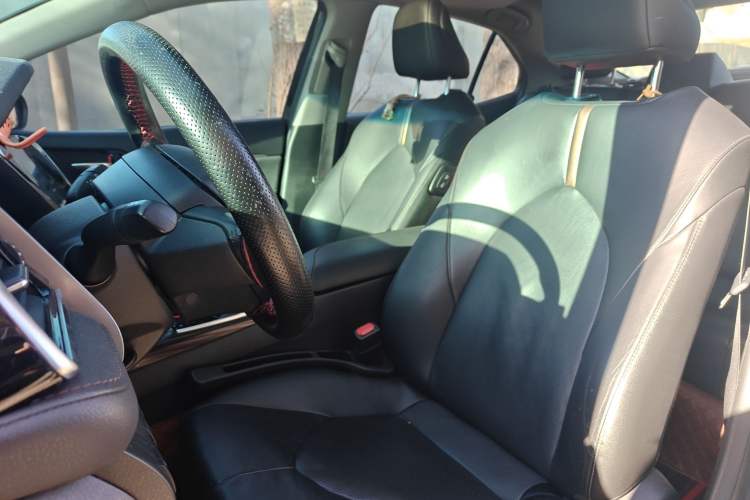 Used Toyota Camry 2018 2.0E Leading Edition
