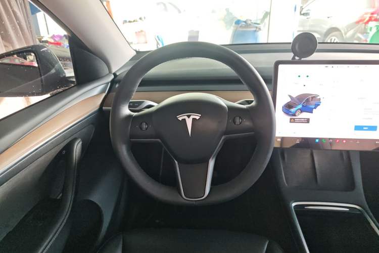 Used Tesla Model Y 2022 Rear-Wheel-Drive Version
