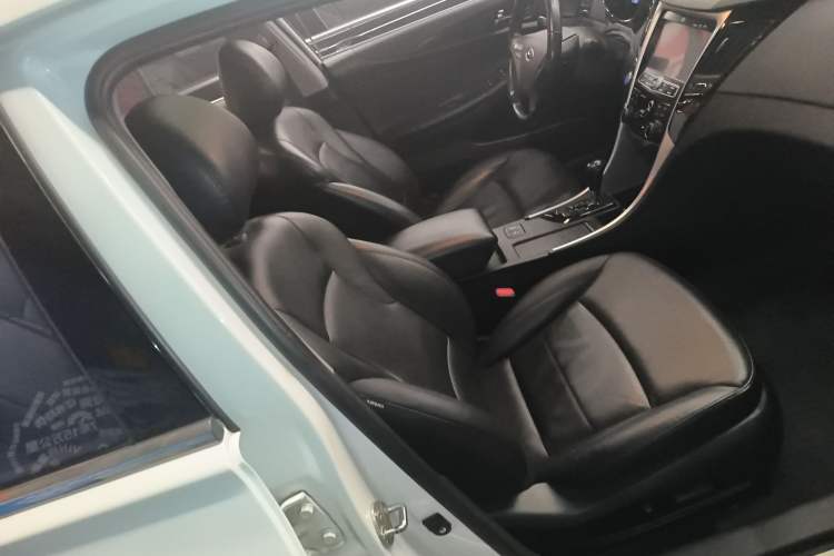 Used Hyundai Sonata 2013 2.4L Automatic Leading Edition China IV Standard
