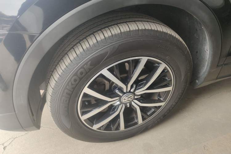 Used Volkswagen Tiguan L 2018 Revised Version 330TSI Automatic Two-Wheel Drive Comfort Edition
