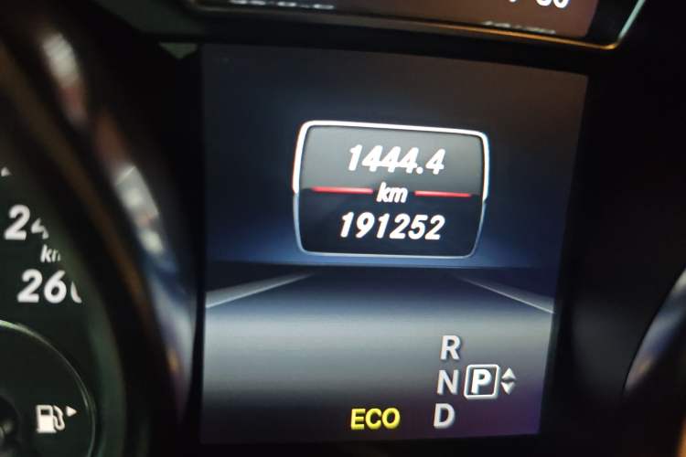 Used Mercedes-Benz M-Class 2014 ML 400 4MATIC Dynamic Model