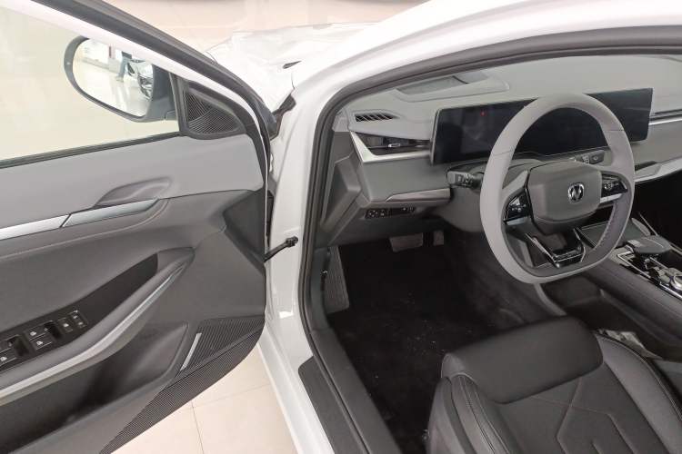 Used Changan Ruicheng PLUS 2023 1.5T DCT Navigation Edition
