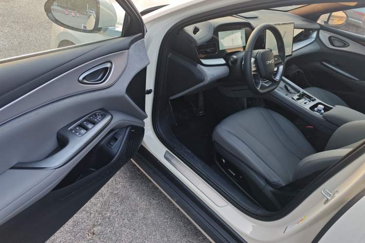 Used BYD Seal 07 DM-i 2025 Intelligent Driving Version DM-i 1.5L 125 km Prestige Edition
