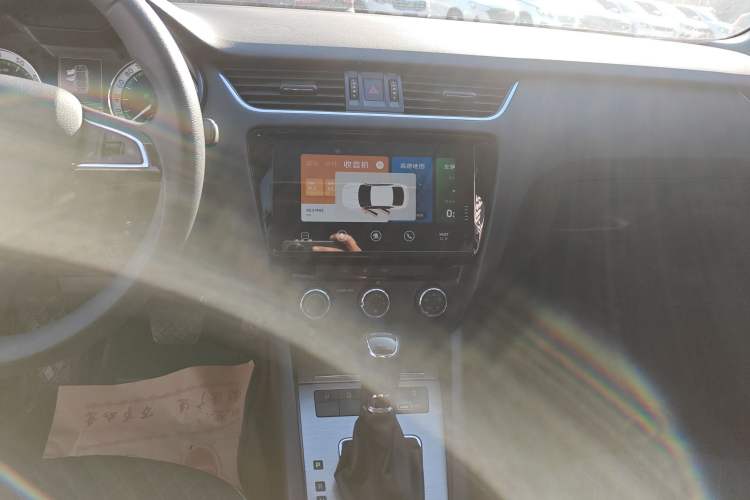 Used Skoda Octavia 2019 1.5L Automatic Smart Drive Luxury Edition China VI Standard
