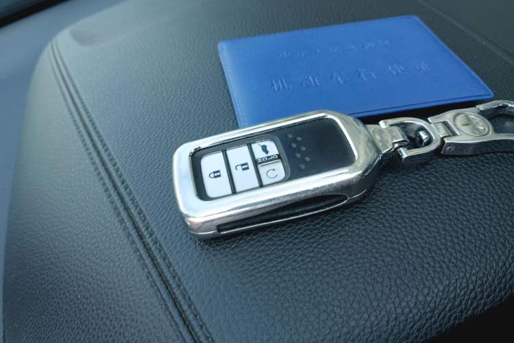 Used Honda UR-V 2017 240TURBO Two-Wheel Drive Luxury Edition China V
