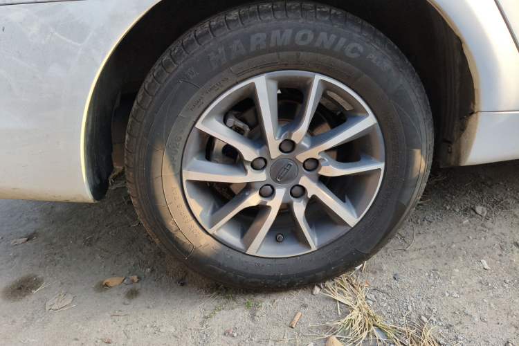 Used Geely Auto Emgrand 2019 Leading Edition 1.5L CVT Luxury Model China VI Standard
