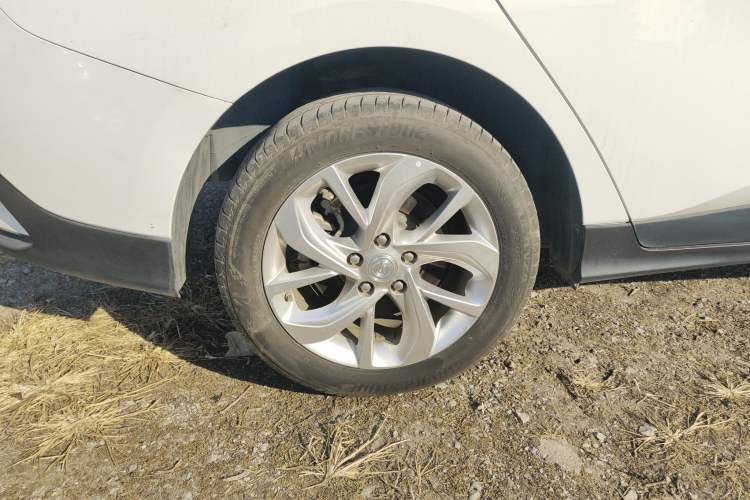 Used Buick Velite 6 2023 Revised Version 430 km Range – Commuter Edition