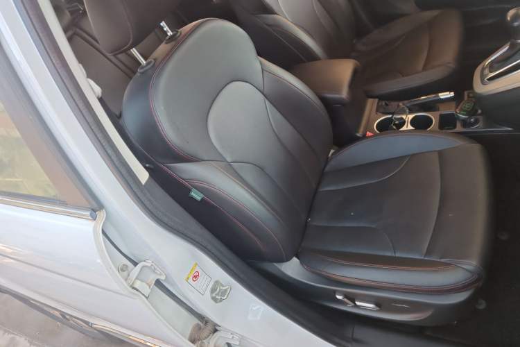 Used Haval H6 2015 Sport Edition 1.5T Automatic Two-Wheel Drive Luxury Model
