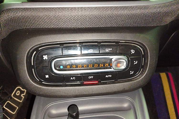 Used  fortwo 2019 0.9T 66kW Hardtop Wind Power Edition China VI
