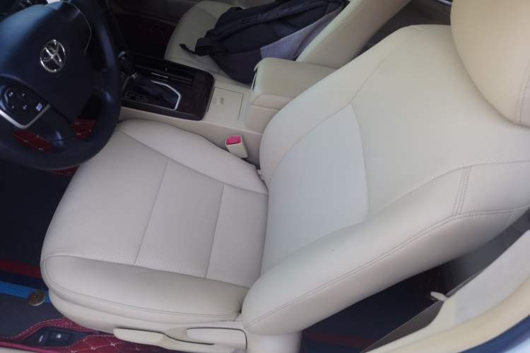 Used Toyota Camry 2016 2.0E 10th Anniversary Elite Edition
