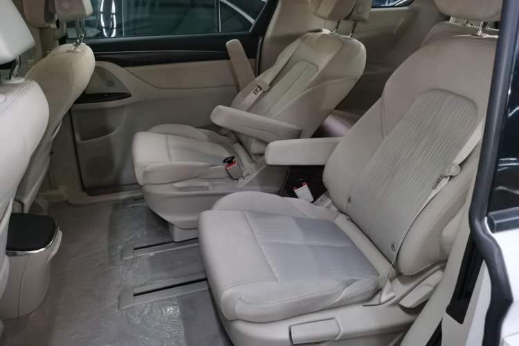 Used Buick GL8 2022 ES Landtrek 653T Comfort Edition