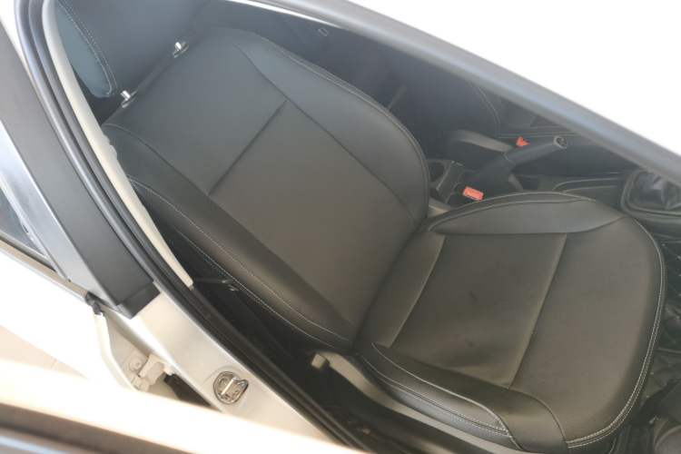 Used Volkswagen Polo 2014 1.4L Manual Fashion Edition
