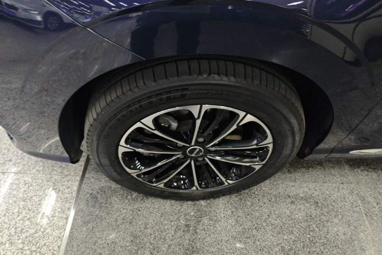 Used Roewe iMAX8 2021 400TGI Supreme Series Ultimate Edition