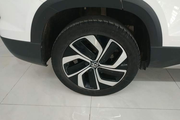 Used Volkswagen Tharu 2023 300TSI Two-Wheel-Drive Full Moon Edition
