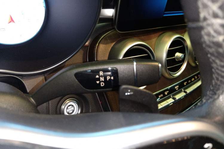 Used Mercedes-Benz GLC 2020 Facelift GLC 300 L 4MATIC Dynamic Edition
