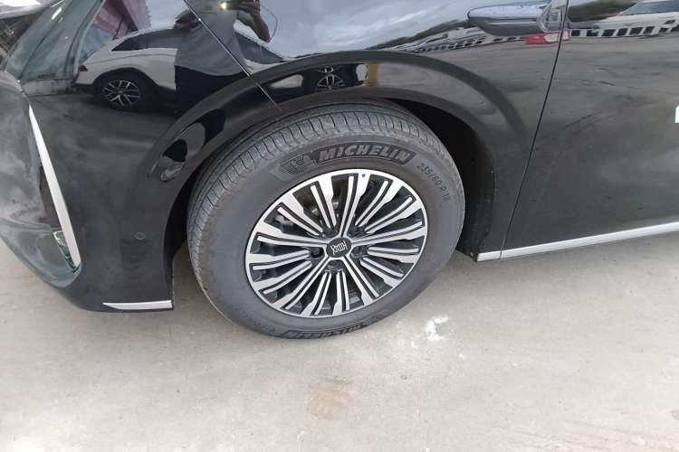 Used BYD Xia 2025 DM-i 1.5T 180km Beyond Edition
