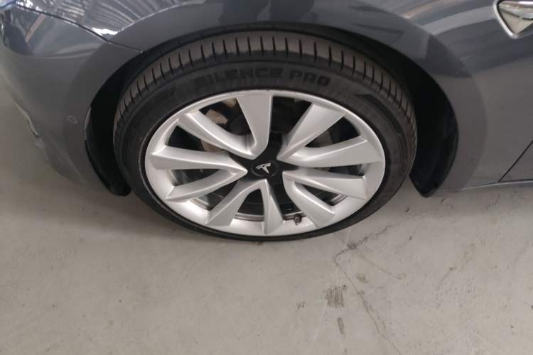 Used Tesla Model 3 2020 Long-Range Rear-Wheel-Drive Version
