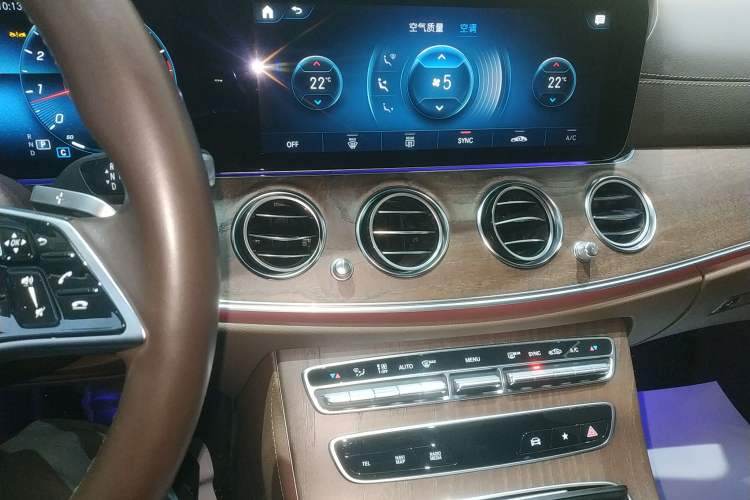 Used Mercedes-Benz E-Class 2023 Updated E 300 L Fashion Edition
