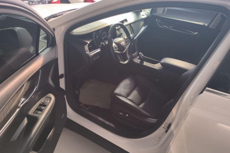 Used Cadillac XT5 2018 25T Luxury Model