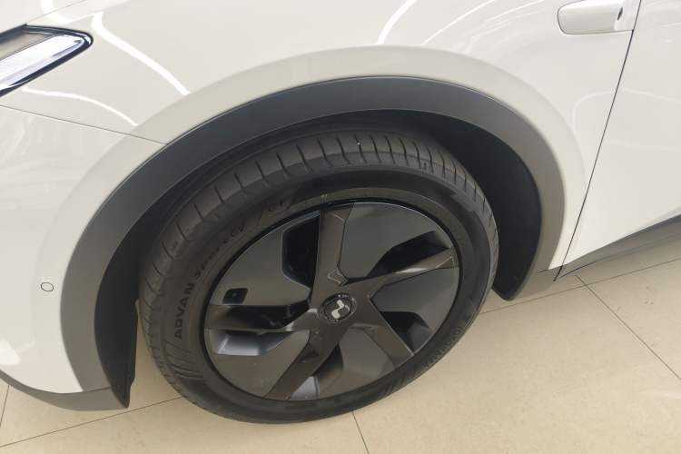 Used ONVO L60 2024 60 kWh Rear-Drive Version
