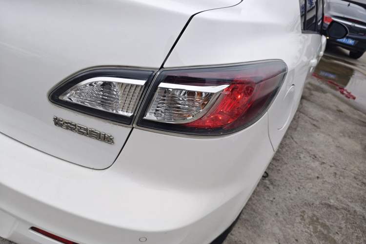 Used Mazda Mazda 3 2015 Sedan 1.6L Manual Comfort Model