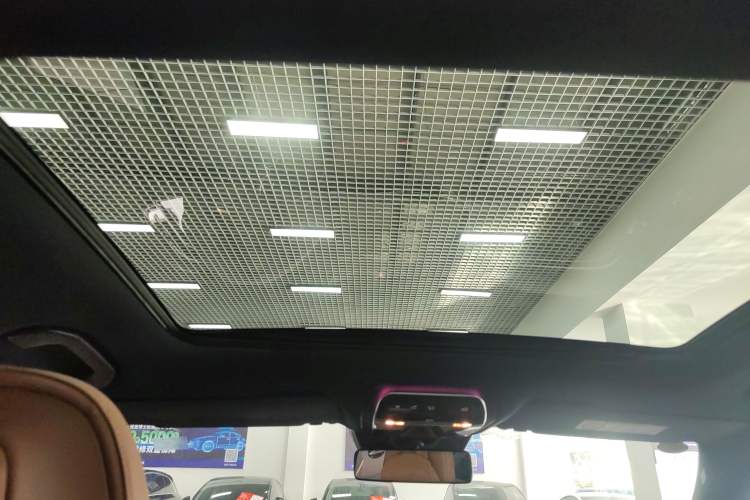 Used Mercedes-Benz E-Class 2025-Year Facelift E 260 L